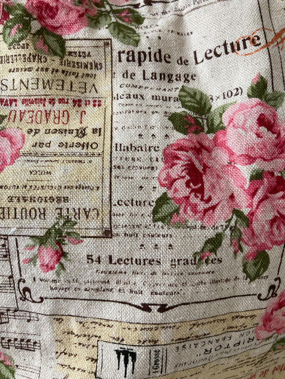 薔薇と英字のバケツトート 5枚目の画像