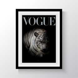 VOGUE ファッションBOOK 表紙 動物タイガー おしゃれなポスター 1枚目の画像