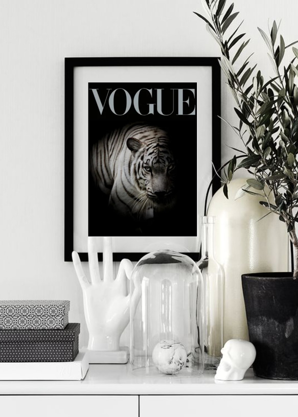 VOGUE ファッションBOOK 表紙 動物タイガー おしゃれなポスター 2枚目の画像