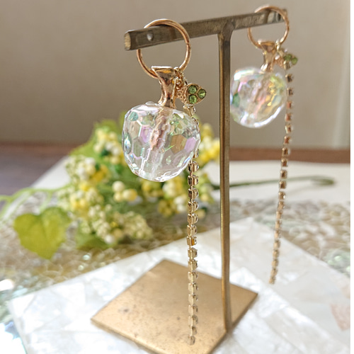 りんごのチャーム☆2個 o-23 レッド/クリアホワイト/りんご/林檎 