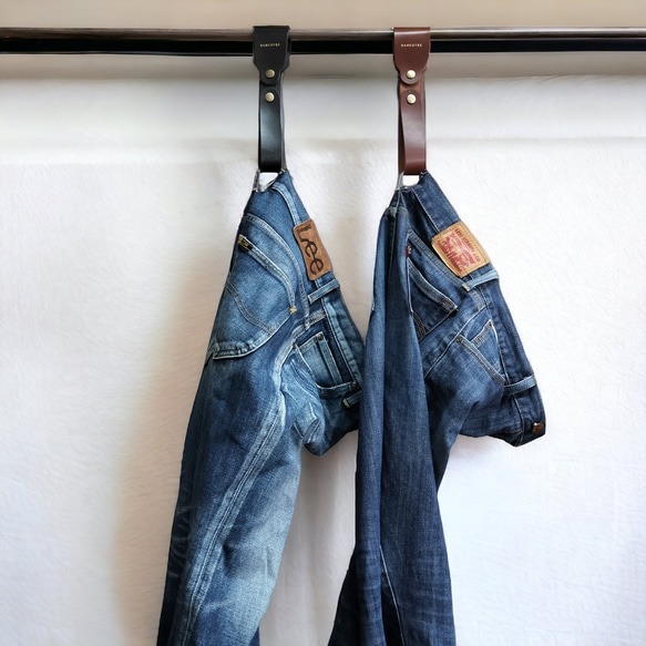 「L&#39;Encontre」牛仔褲架的新品 讓你的日常牛仔褲變得時尚 看起來像商店的室內裝飾 第1張的照片