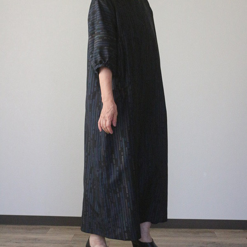 着物リメイク エ霞文泥大島紬タックポケットワンピース ワンピース