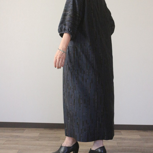 着物リメイク エ霞文泥大島紬タックポケットワンピース ワンピース