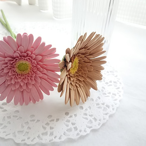 現品限り】❁ピンクとブラウンのクレイフラワーガーベラ2本セット