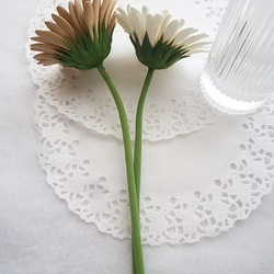 [僅限] ❁ 白色和棕色粘土花非洲菊 2 件套，室內花卉，斯堪的納維亞室內裝飾 ❁ 第7張的照片