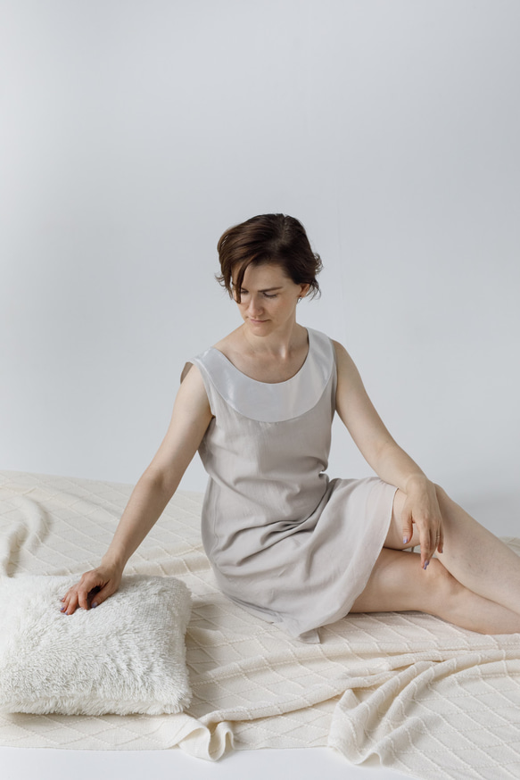快適なエレガンス：部屋も外も魅力的なショートドレス [White] 1枚目の画像