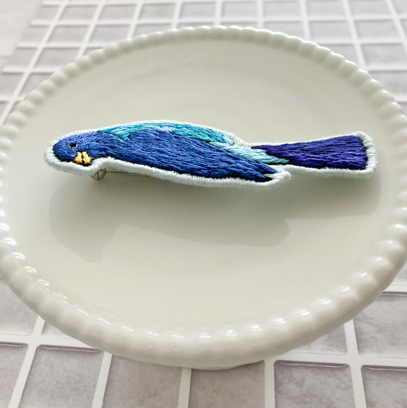 幸運の青い鳥　刺繍ブローチ 10枚目の画像
