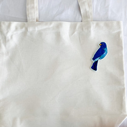 幸運の青い鳥　刺繍ブローチ 1枚目の画像