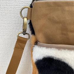 三毛猫ボア　小さめサコッシュ　ファー　ショルダーバック　スマホショルダー　akaneko 猫バッグ 4枚目の画像