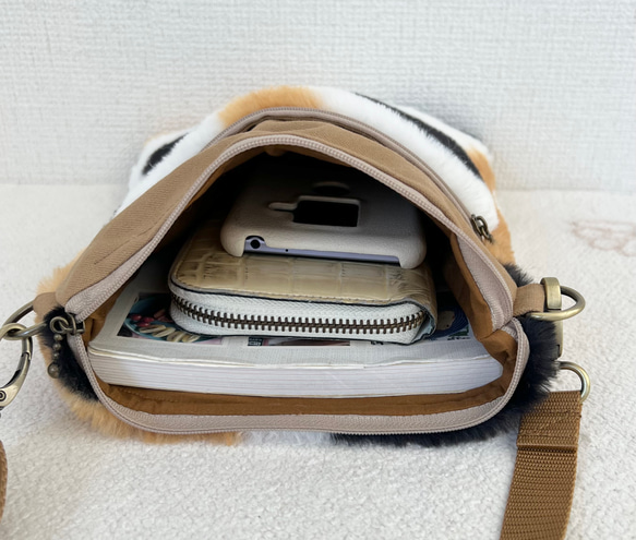 三毛猫ボア　小さめサコッシュ　ファー　ショルダーバック　スマホショルダー　akaneko 猫バッグ 9枚目の画像