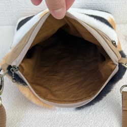 三毛猫ボア　小さめサコッシュ　ファー　ショルダーバック　スマホショルダー　akaneko 猫バッグ 7枚目の画像