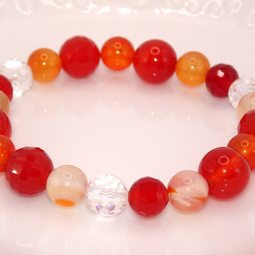 【一点限り】 上肯十九眼天珠とカーネリアン、サードニクスアゲートのブレス 天珠】スリースト－ンブレスレット(TIGER EYE): 『チャイハネ