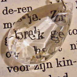 オランダ アンティーク シャンデリア ガラス ドロップ パーツ クリスタル しずく型 32mm 2枚目の画像