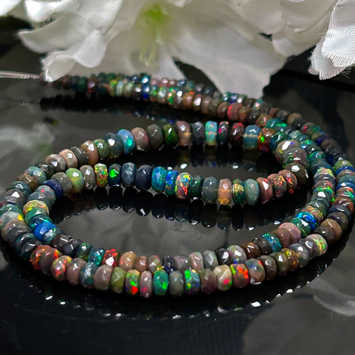 ブラックオパール ボタンカット 半連 約21cm 天然無着色 天然石