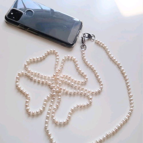 淡水パールとバタフライノットの多機能携帯ストラップ 淡水パール（本真珠）のスマホ用ショルダーストラップ オール