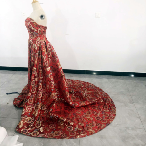 華やか クラシカル ベアトップ カラードレス アンティークなドレス  