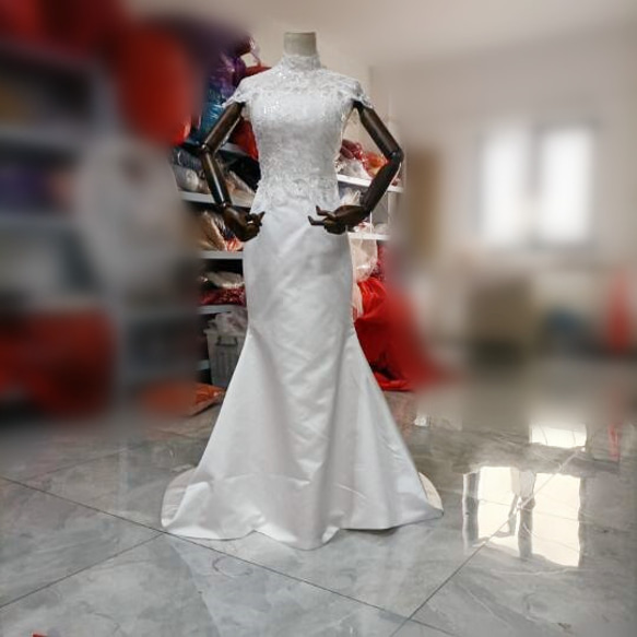 エレガント 3D立体レース刺繍 ハイネック 背中見せ マーメイドライン  