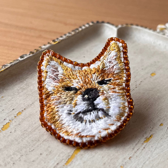 手刺繍　SHIBA 柴犬ブローチ 3枚目の画像