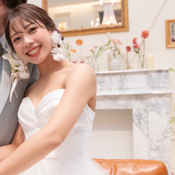 ブライダルイヤリング ブライダルピアス ブライダルアクセサリー ホワイトフラワー 結婚式 ウェディング お花アクセサリー 4枚目の画像