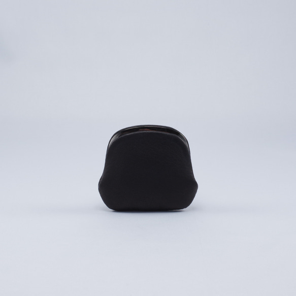 手触りが心地よい-鹿革天溝がま口小銭入れ#黒 1枚目の画像