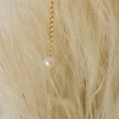 つけっぱなしOK】幸運の象徴、ホースシューネックレス 淡水パールつき