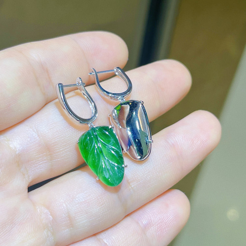 リーフモチーフ ヒスイピアスk18 ピアス（フープ） パール大好き(購入  