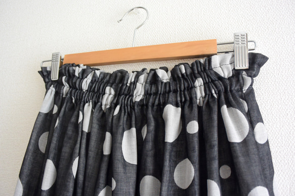 【受注制作】播州織ガーゼのランダムドットのロングスカート ブラック 11枚目の画像