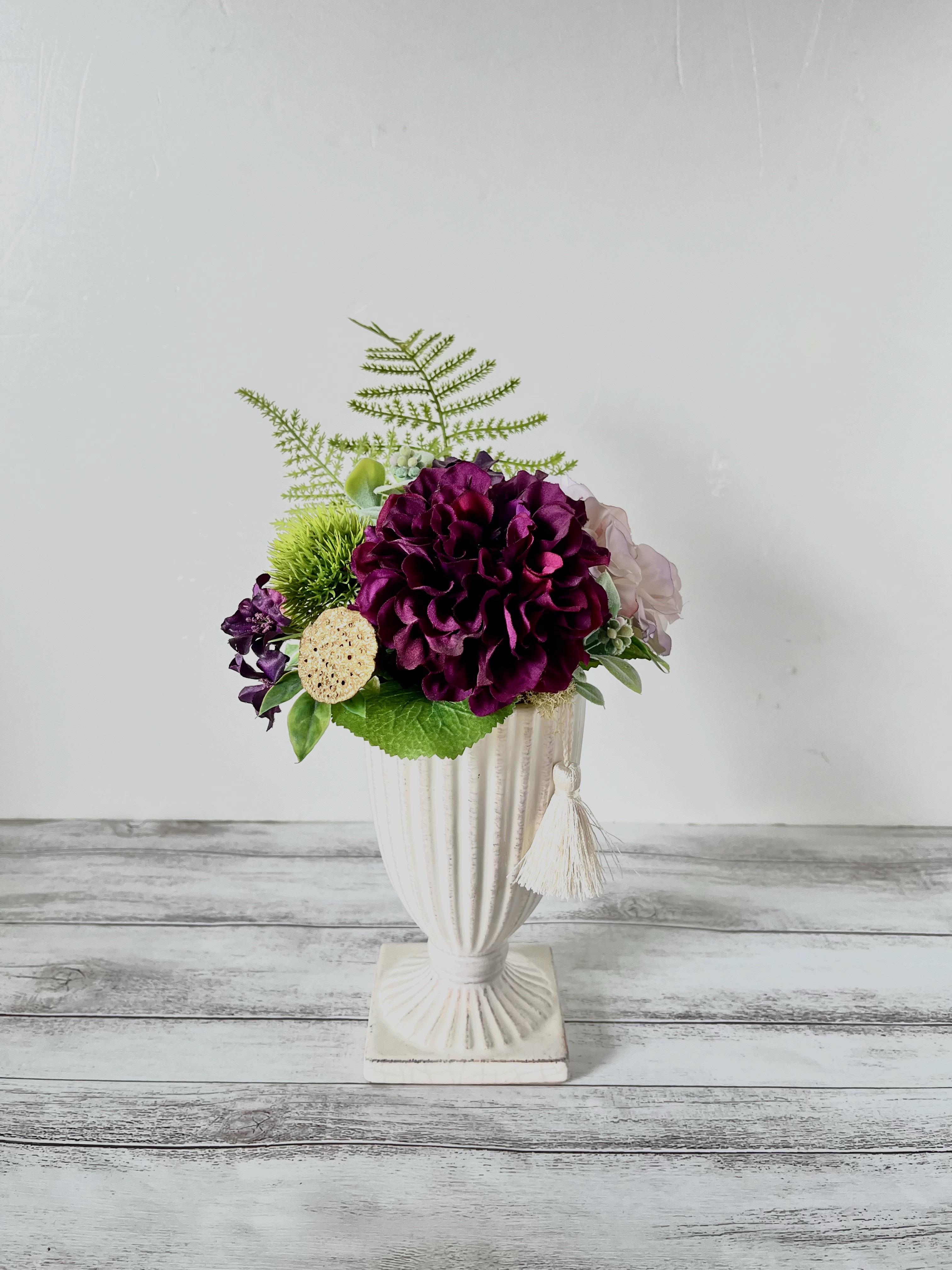 〘大輪の2輪のダリアが上品なお供え花〙 仏花　モダン仏花　アーティフィシャルフラワー　お彼岸　お盆