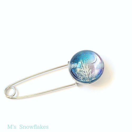 手描き 三日月の夜空 ブローチ レジン＆ガラスアート その他アート