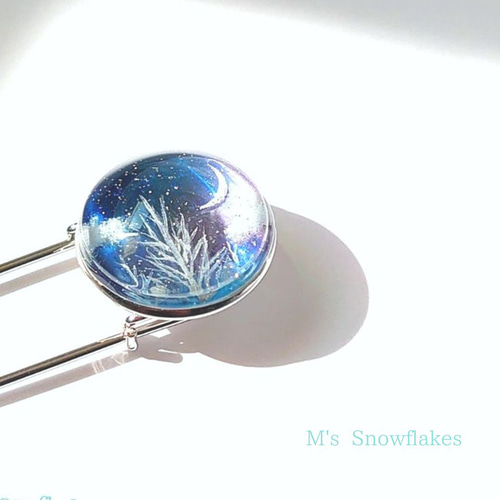 手描き 三日月の夜空 ブローチ レジン＆ガラスアート その他アート