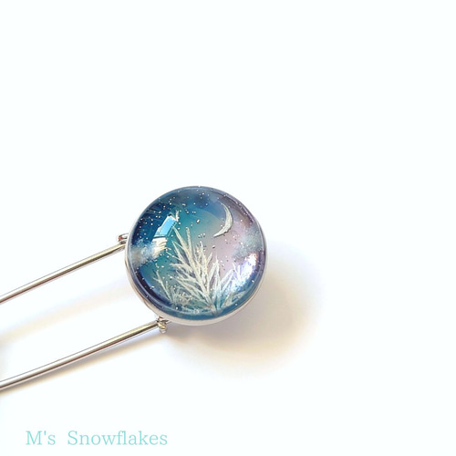 手描き 三日月の夜空 ブローチ レジン＆ガラスアート その他アート
