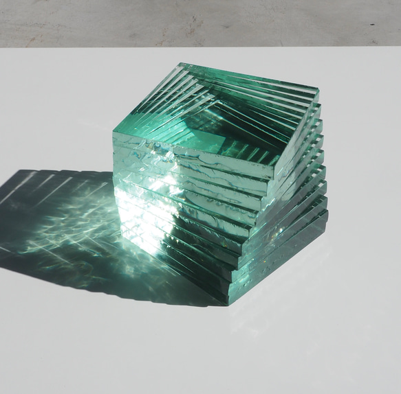 積層ガラスブロック 10cm ツイストver.　☆シンプル　素材　glass block キューブ 2枚目の画像