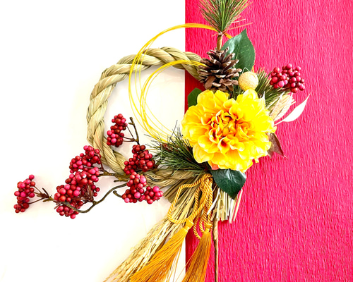 263.お正月飾り　ダリア　しめ縄　しめ縄飾り 特別価格＊お正月飾り＊新年を祝う金祝ダリアしめ縄しめ飾り＊無料