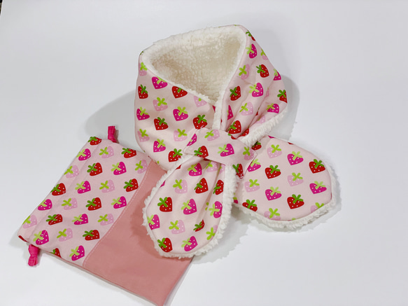 毛茸茸兒童圍巾 可愛草莓 秋冬保暖 聖誕禮物首選 限量商品 第1張的照片