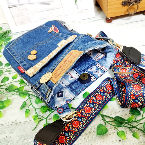 ロラライハリス♡ブルーWデニム♡刺繍のサコッシュ♡ポシェット♡