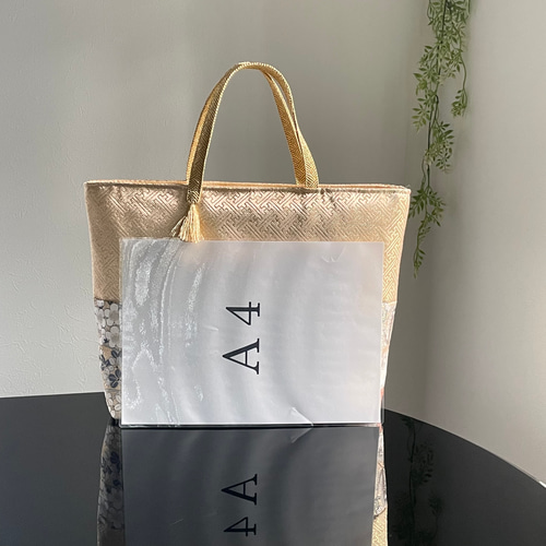 帯　リメイク　巾着トートバッグ　A4対応 キラキラー蝶々 帯 リメイク 巾着トートバッグ A4対応 キラキラー蝶々 - メルカリ