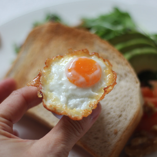 スマホグリップ】妖精の＊小さな＊目玉焼き スマホスタンド・スマホ