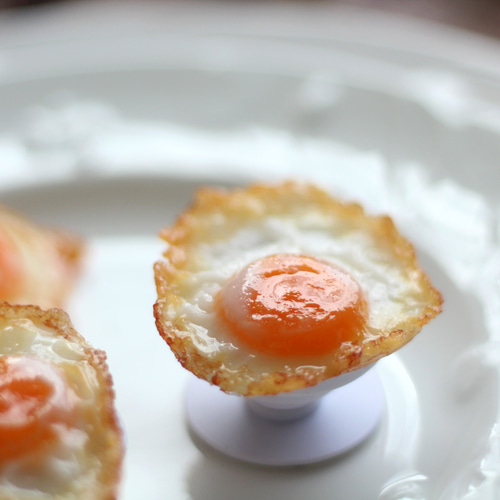 スマホグリップ】妖精の＊小さな＊目玉焼き スマホスタンド・スマホ