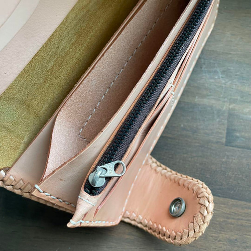 黒×茶 新品スティングレイ本革ガルーシャ長財布カービング エイ革