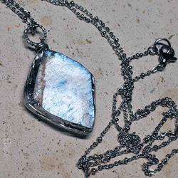 蒼い月の欠片・ブルームーンストーンペンダント ネックレス