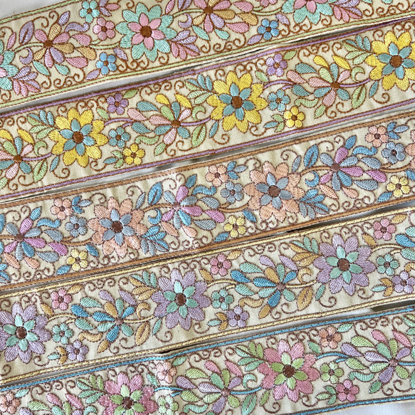 50cm  インド刺繍リボン シルク  花柄 2枚目の画像