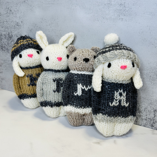 たれ耳うさぎ イニシャル モノトーン スウェーデン編み人形 あみぐるみ