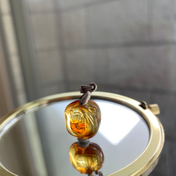 蜘蛛入り琥珀シルバーペンダントトップ ペンダントトップ あとりえ-た