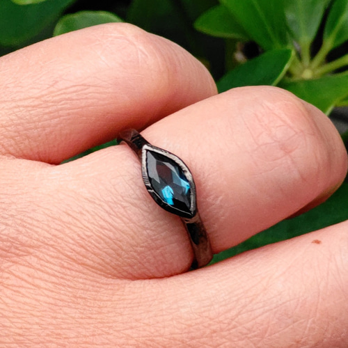 ロンドンブルートパーズ マーキスカット BK シルバーSV925リング 指輪