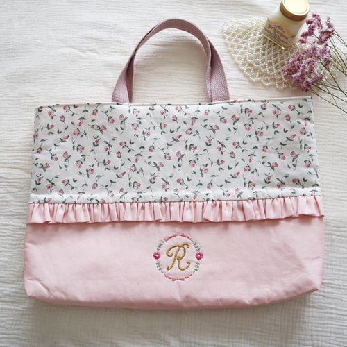 フリルがかわいい♡イニシャル刺繍のレッスンバッグ レッスンバッグ