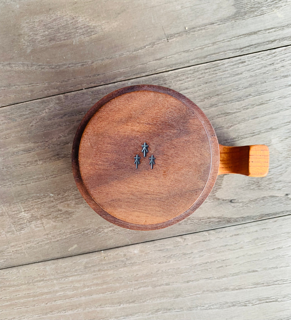 【※ツートンの材質】たっぷり入る 木製マグカップ　wooden mag　欅・タモ　0049 4枚目の画像