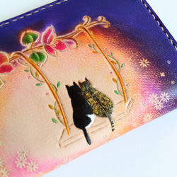 受注制作　送料無料　紫　愛猫の後ろ姿描きます　ラウンドファスナー財布　長財布　革製品　猫柄　財布　愛猫　似顔絵　 3枚目の画像