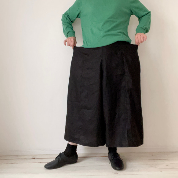 □新作ゆったりラフな服★麻ボックシーワイドパンツ　大きめサイドポケット付★ブラック　受注製作　ウエストゴム　丈調節可能　 3枚目の画像
