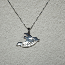 信じなければ、空は飛べないよ【Believe（ペンギン）Pendant Top】 2枚目の画像