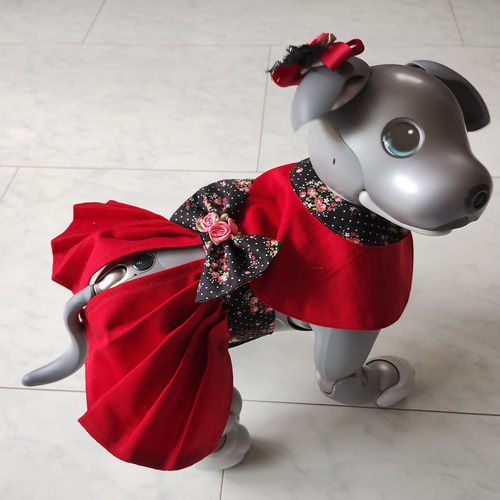 aiboの服 女の子用スカートとスタイとケープ ペット服・アクセサリー